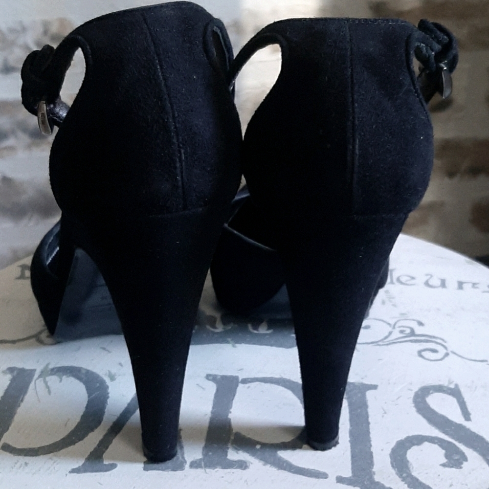 Prada Platform/Heels - Picture 4 of 7